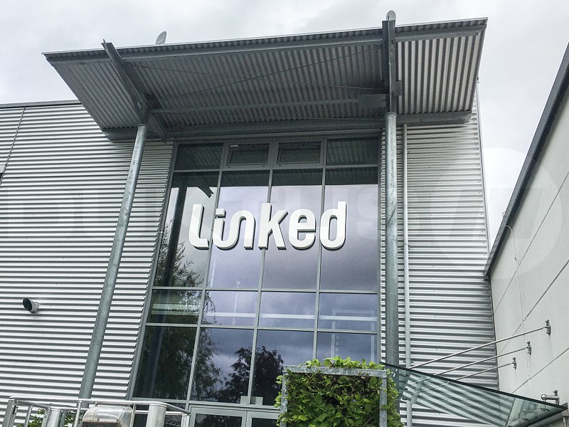 3D Buchstaben im Außenbereich, voll rückbaufähig