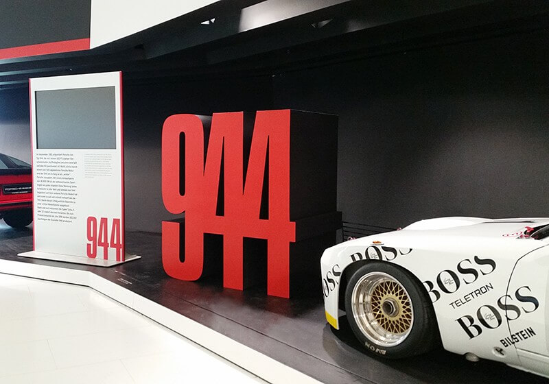 beschriftung-3d-buchstaben-ziffer-duktus-stuttgart-zuffenhausen