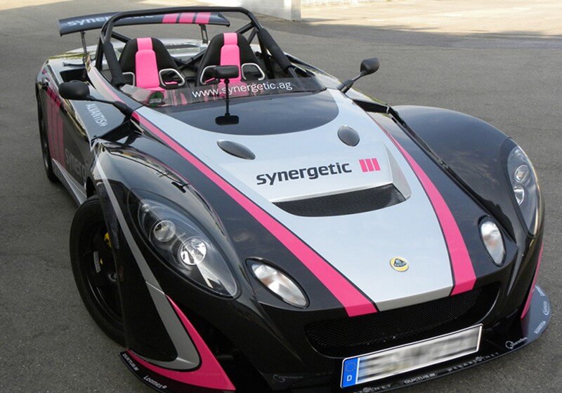 fahrzeugbeschriftung-rennwagen-duktus-stuttgart-zuffenhausen