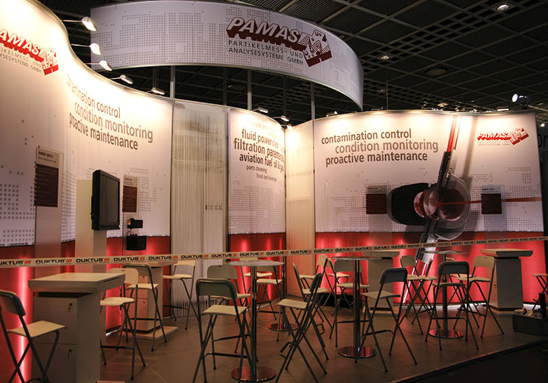 referenzen-big-prints-hinterleuchtet-duktus-stuttgart-zuffenhausen