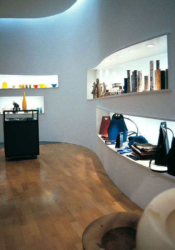 referenzen-ladenbau-artani-duktus-stuttgart-zuffenhausen